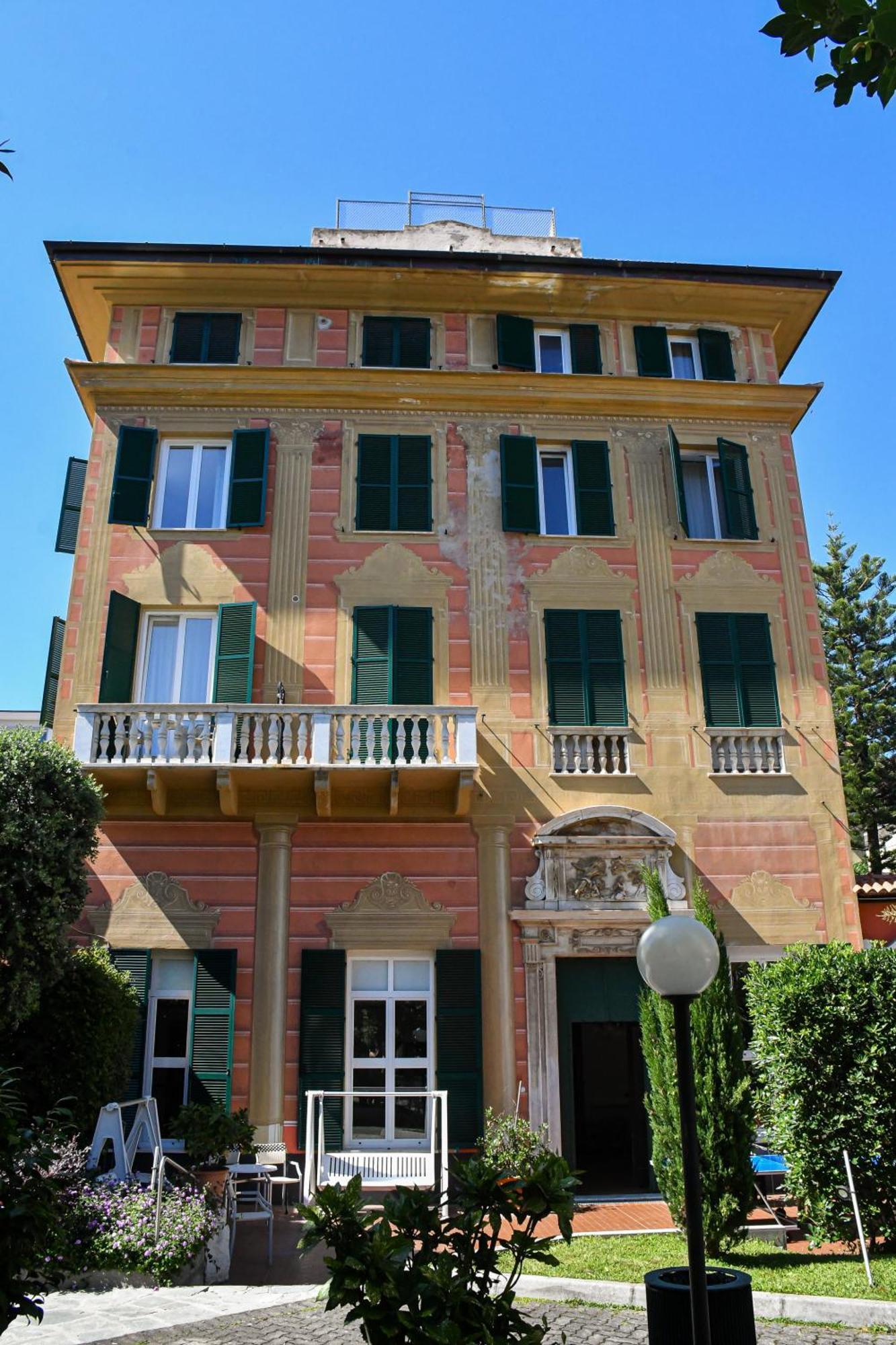 Le Palme 3* Varazze