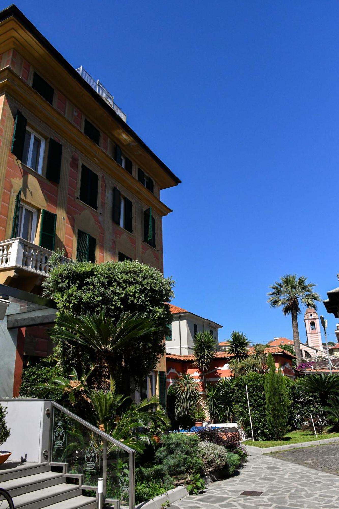 Le Palme Hotel Varraze